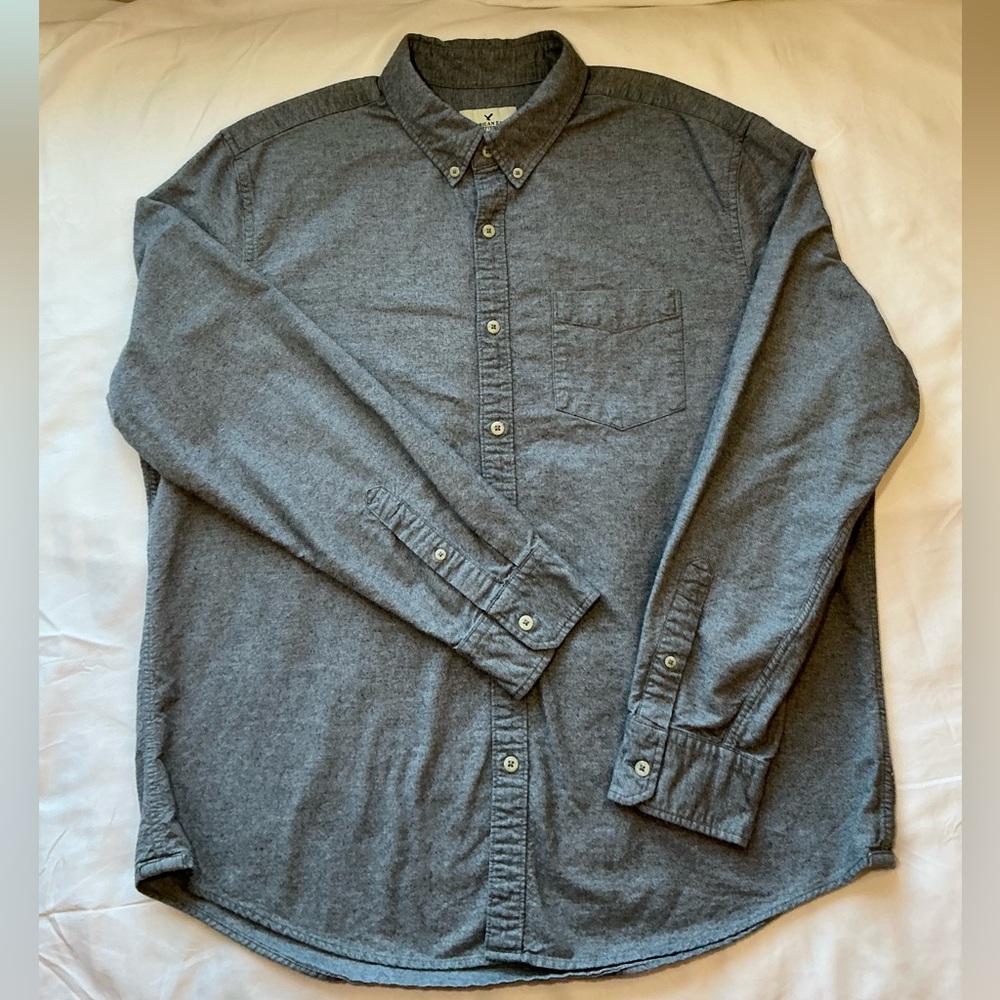 American Eagle Seriously Soft Classic Fit Button Down Blue Shirt men’s size XL